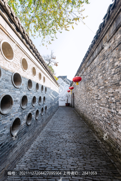 江蘇揚(yáng)州個(gè)園的園林古建筑