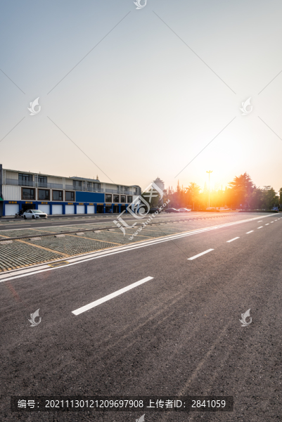 揚(yáng)州城市停車場道路背景