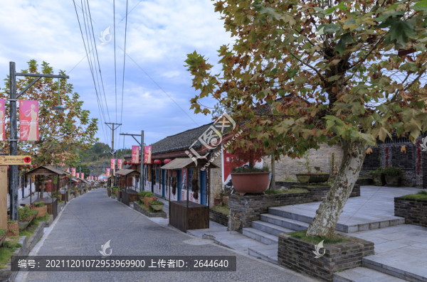 朱砂古鎮(zhèn)萬(wàn)山礦區(qū)