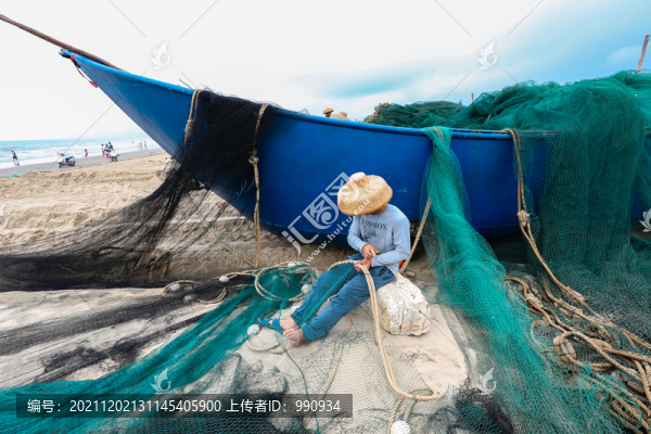 漁民捕魚