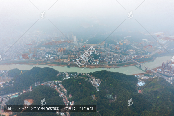 廣西省梧州市萬秀區(qū)桂江航拍陰天