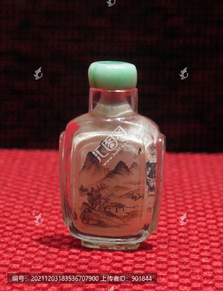 水晶內(nèi)畫(huà)山水圖鼻煙壺