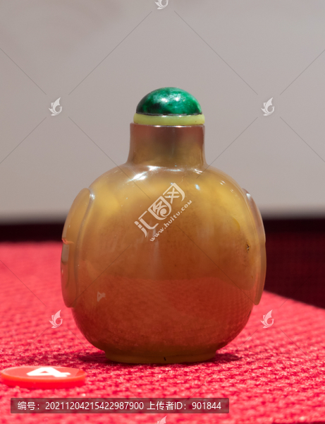 黃玻璃鼻煙壺