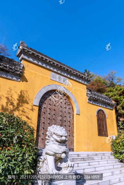 秋天中國揚州觀音山的寺廟