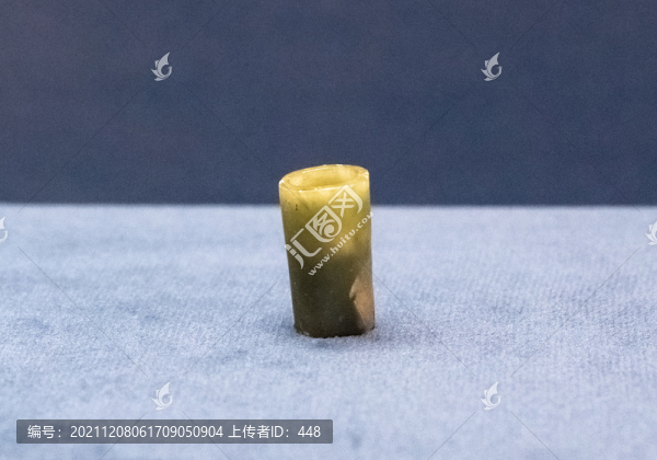 龍山時(shí)代管狀石飾