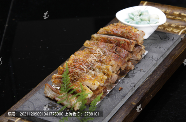 煎羔羊肉
