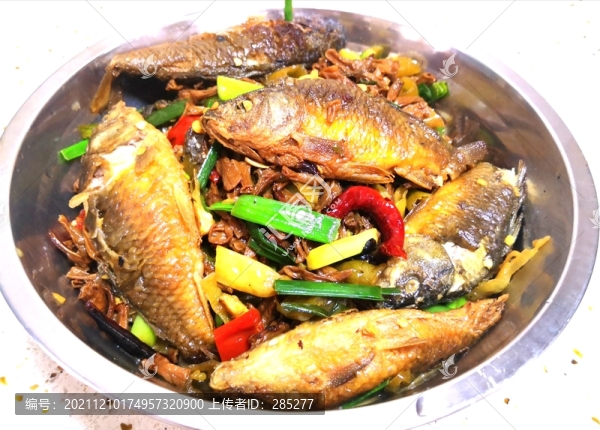 干豆角燜禾花魚
