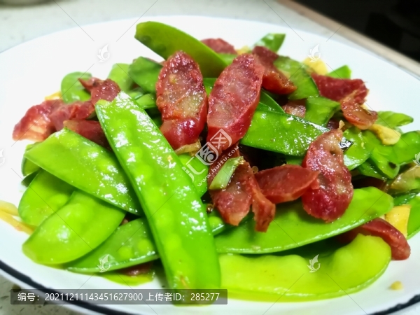 臘腸炒荷蘭豆