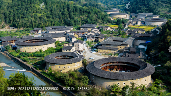 福建南靖土樓七星伴月圍樓