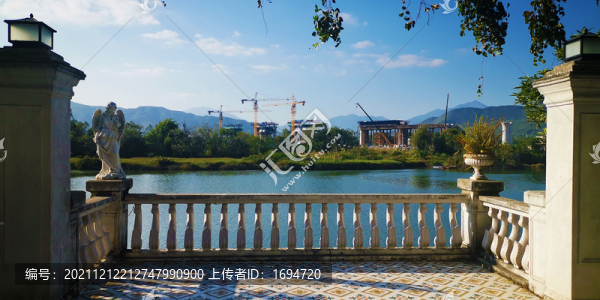 江岸遠(yuǎn)眺