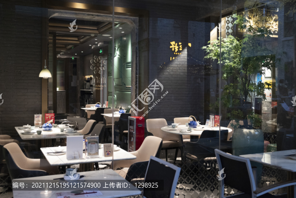 時(shí)尚餐廳內(nèi)部環(huán)境