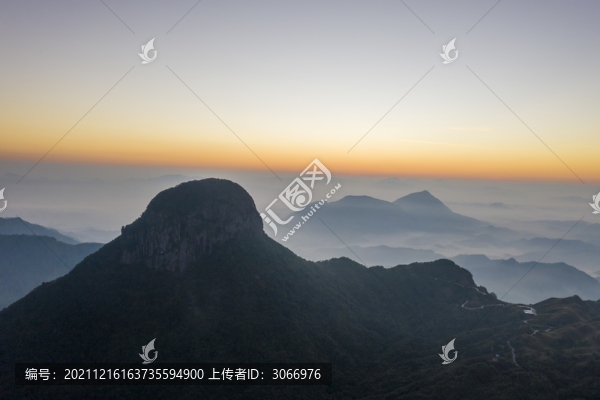 廣西岑溪天龍頂山地公園晨曦美如