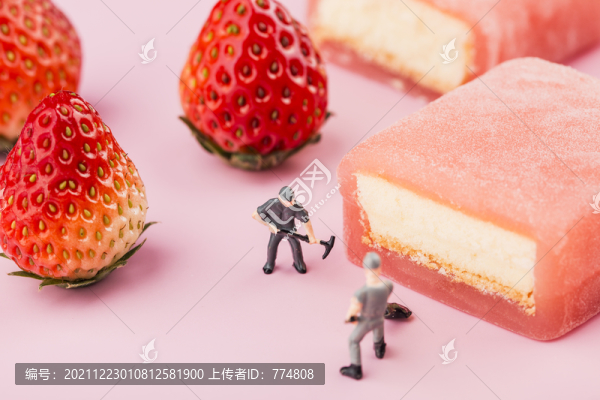 草莓面包