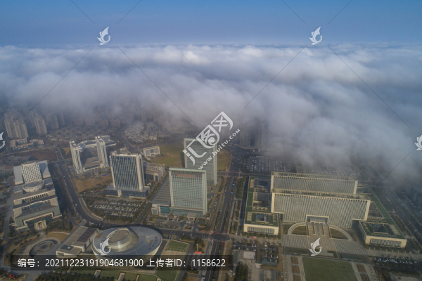 大霧中的城市