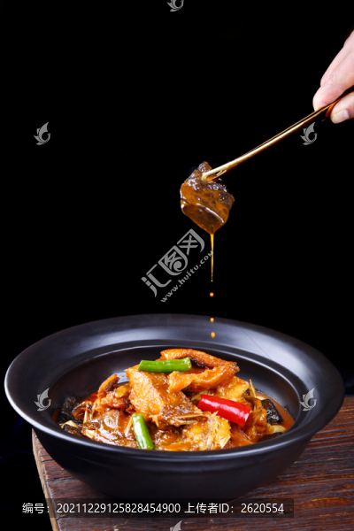 臭桂魚燒臭豆腐