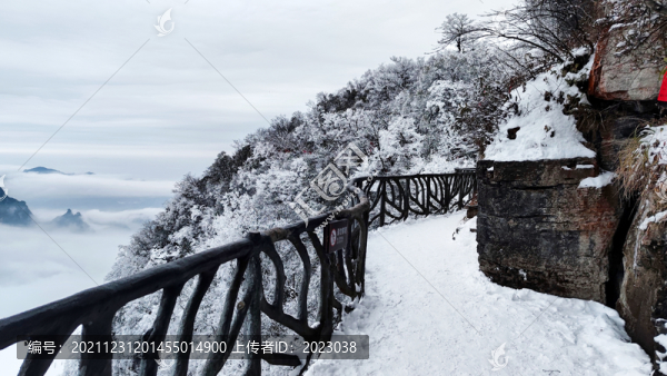 張家界天門山雪景