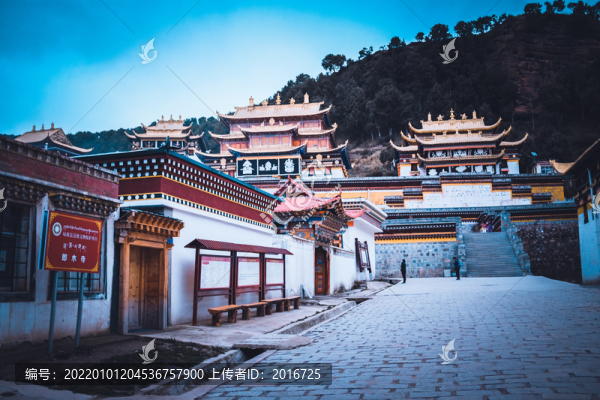 郎木寺建筑外觀