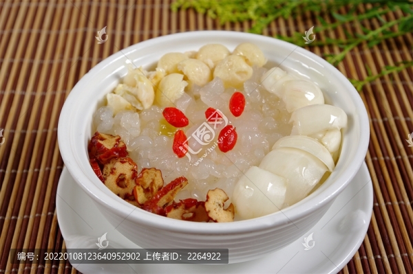 四寶燉雪蛤