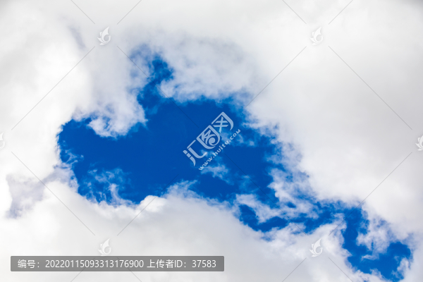 藍(lán)天白云