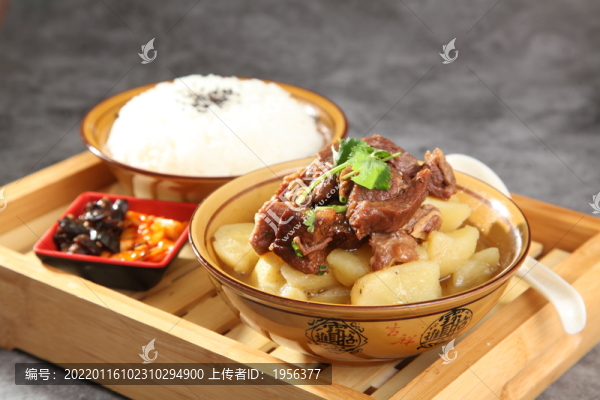 土豆牛肉飯