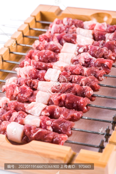 生羊肉串燒烤食材