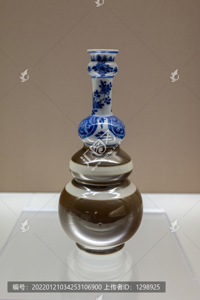 清代青花如意花卉紋葫蘆瓶