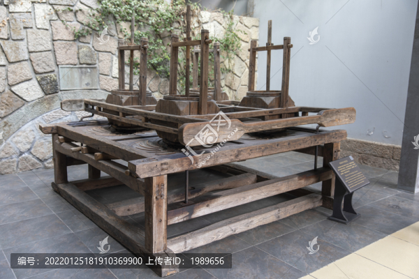 四桶茶葉揉捻機(jī)