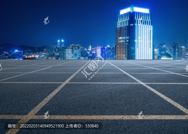 地面劃線和城市景觀夜景