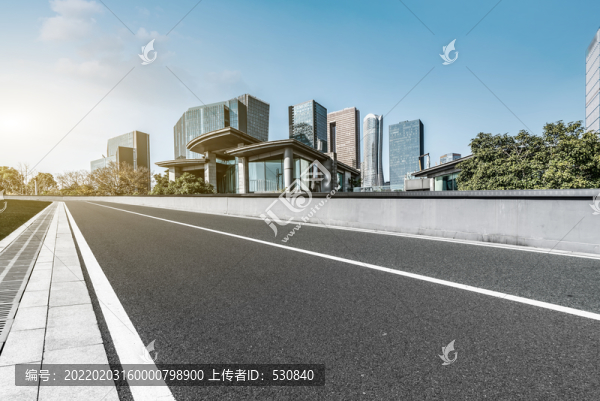 瀝青公路和現(xiàn)代建筑