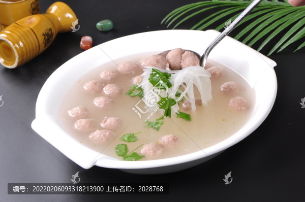羊肉丸子蘿卜粉絲湯