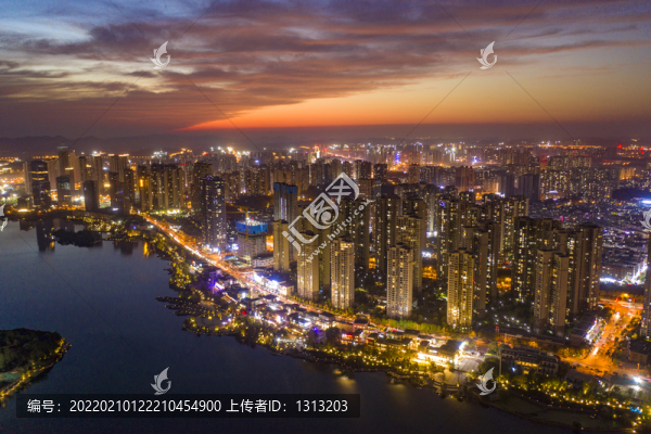 航拍湖南長(zhǎng)沙梅溪湖夜景