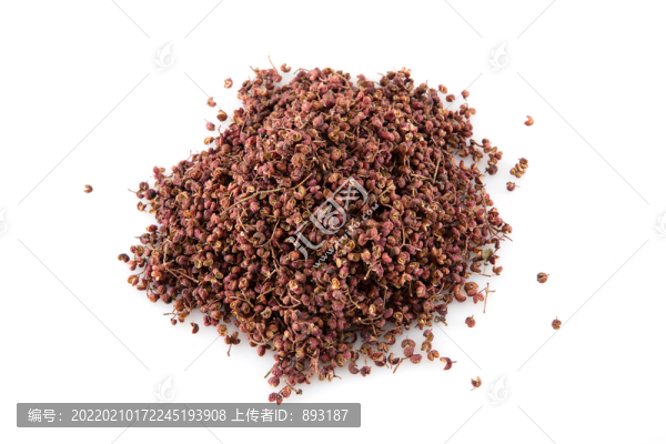 白背景上一堆花椒