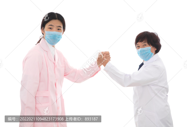 護(hù)士的手和醫(yī)生的手緊握