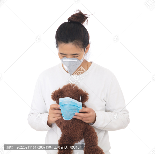 為自己的毛絨玩具戴上口罩