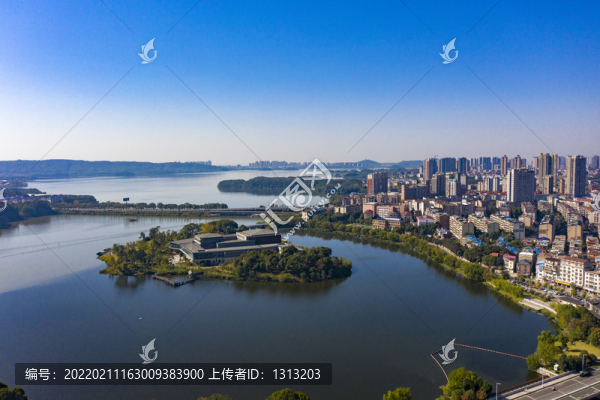 航拍湖南岳陽市城市景觀