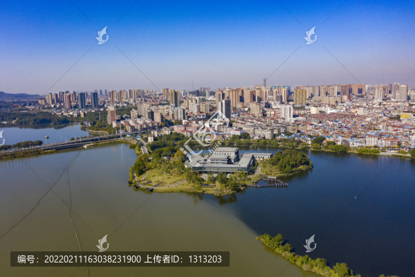 航拍湖南岳陽市城市景觀
