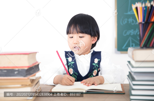 受基礎(chǔ)教育的孩子