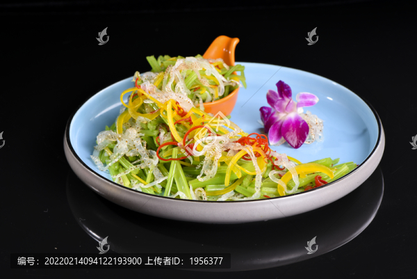 七星蜇拌水芹
