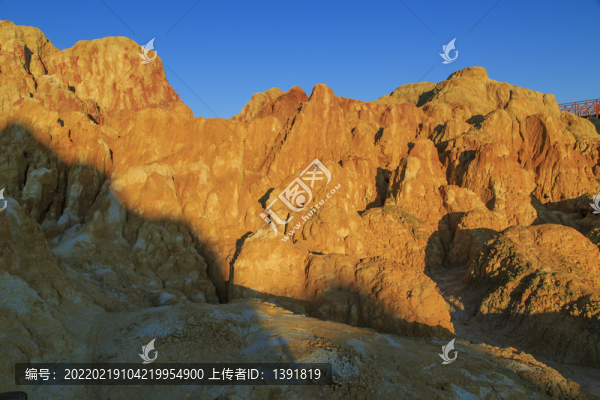 布爾津五彩灘