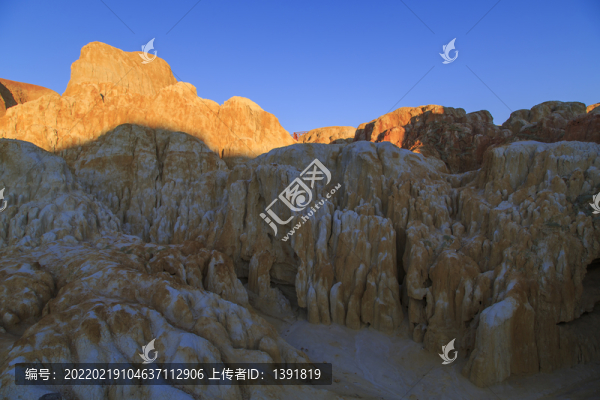 布爾津五彩灘
