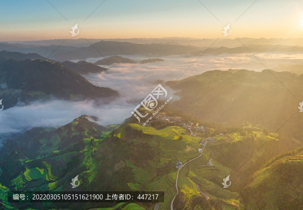云貴高原日出
