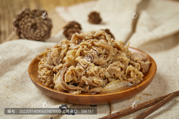 肥牛飯