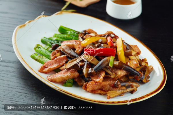 雞樅菇炒肉