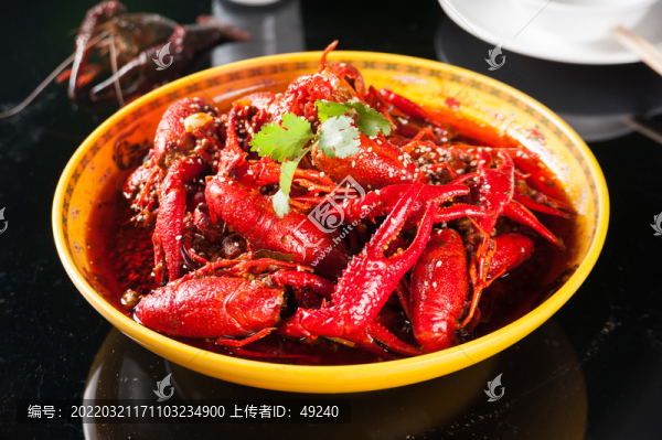 油燜極品小龍蝦