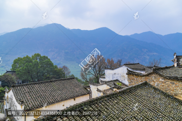 江西婺源篁嶺的老式房屋飛檐