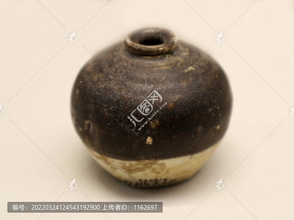 醬釉小罐