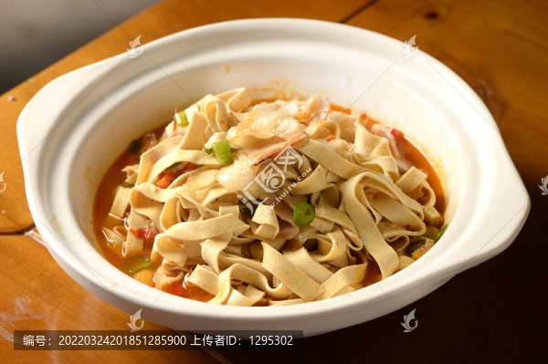 風(fēng)吹肉燉千張