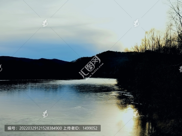 急流河黃昏