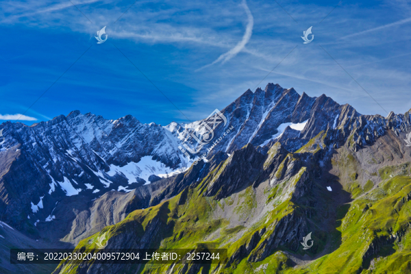 山景與雪山