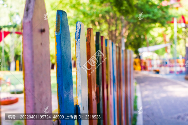 公園景觀設(shè)計五顏六色柵欄圍欄